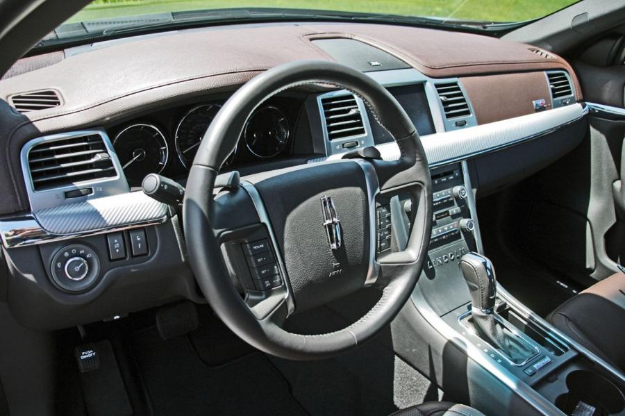  Lincoln MKS EcoBoost 2010 года  (фото 3 из 17)